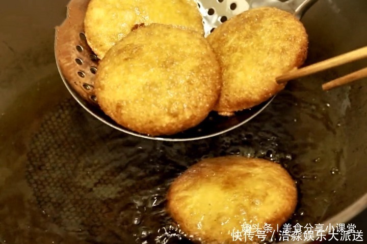 想吃油炸糕在家做，简单几步就上桌，金黄酥脆又软糯，全家爱吃