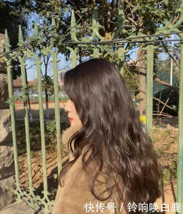 弧度|今年“木马烫”发型火了,自然清新又有气质,换上颜值会提高