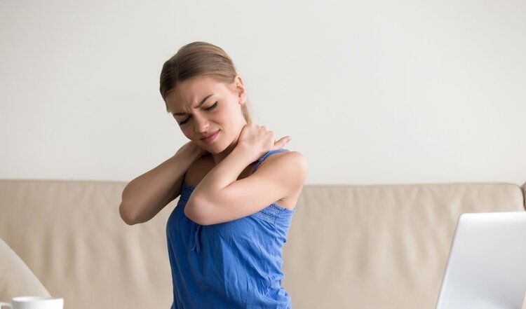 膝关节|比跑步更伤膝盖的动作找到了，我们每天都在做，现在知道还不晚