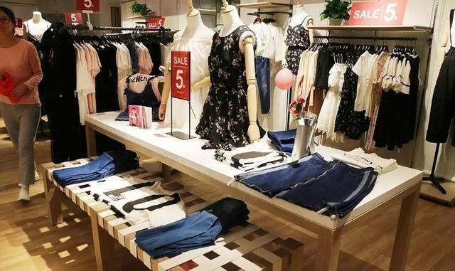 电商|半年巨亏7亿，又一国产品牌倒下，电商是“罪魁祸首”？