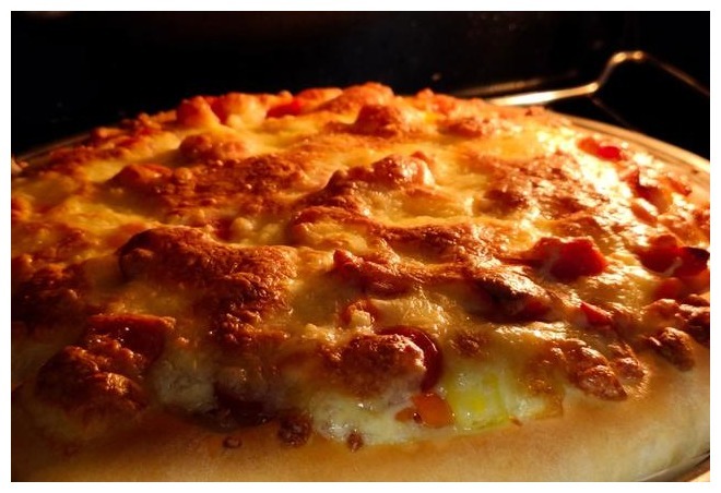 在家做披萨原来这么简单,学会再也不用叫外卖,底部酥脆咸香软糯