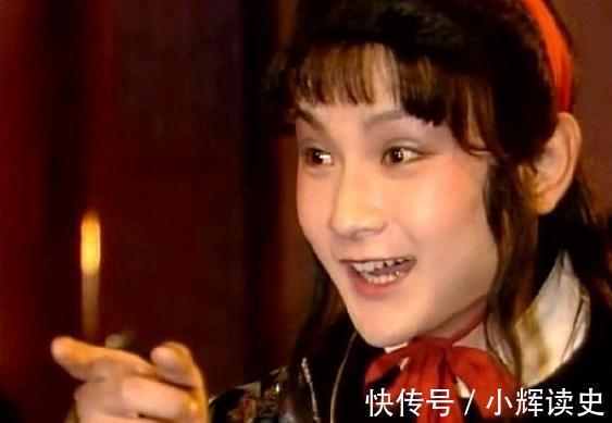 贾宝玉&秦可卿出殡路上，曹雪芹为何安排贾宝玉偶遇二丫头？有三大用意