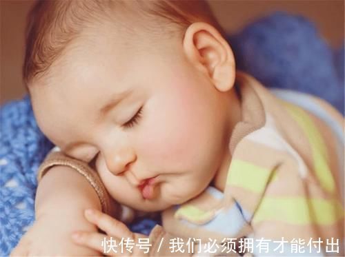 爸妈|多摸摸宝宝两个部位,有助于大脑发育,每位新手爸妈都学习一下