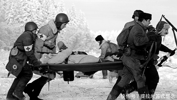 苏军|苏德战争,德军为何不集中兵力进攻莫斯科,三路出击更适合闪击战