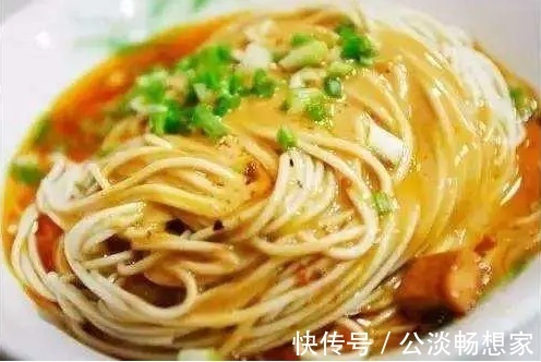 调芝麻酱时，不要加水调了！教你一招，做法简单口感顺滑