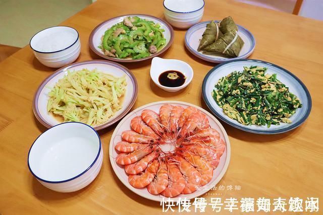 上班族妈妈给家人准备的晚餐，每天不重样，晒了圈，收到无数点赞