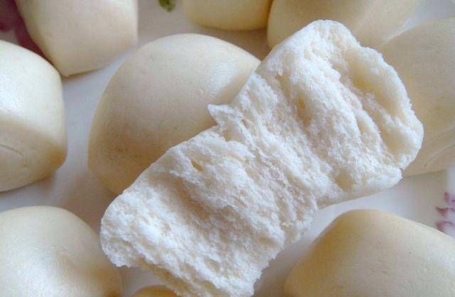 发面|蒸馒头不要只放酵母，多放3样料，20分钟发好面，又松软又有嚼劲
