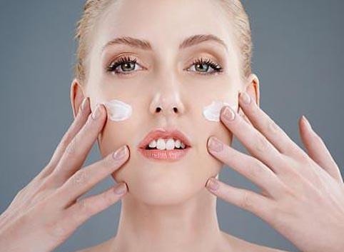 皮肤 女人不管奔几,洗脸后要懂得“3不要”,不然再贵护肤品也白用