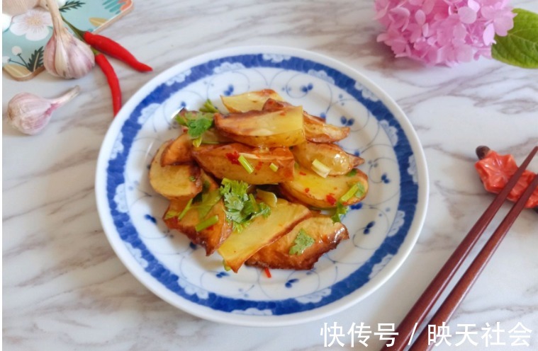 孩子|土豆的新吃法,上桌就被抢光,外酥里软,孩子很喜欢