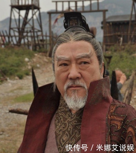 百官|君王当着百官骂将军,将军记恨,后一拳把君王打死了