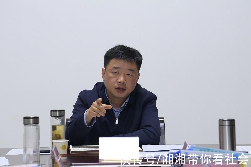 江涛|全县文旅产业发展及长寿康养和民宿开发工作调度会召开江涛主持