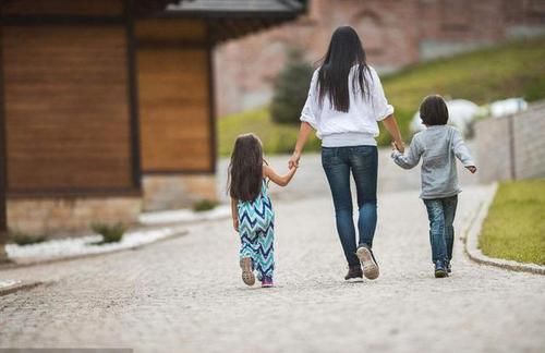 闺女|生娃最佛系的省份非东北莫属了，一家一娃不仅是标配，还更宠女儿