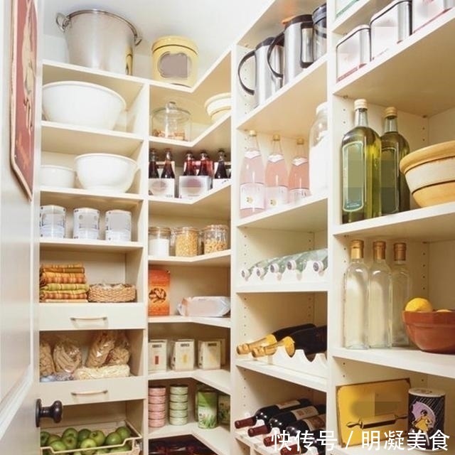 收纳|再装厨房我就知道了，柜子不打到底，留1㎡储藏室，归纳整齐省心