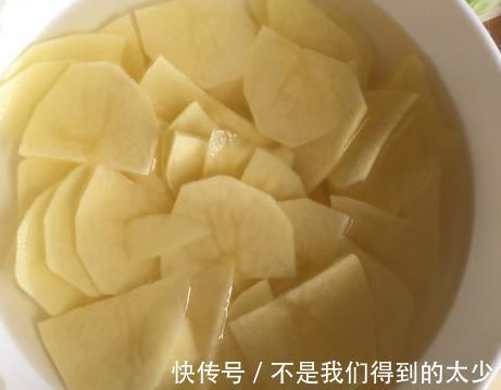 土豆|这个菜我家一年吃上百斤，鲜香味美，营养全面，简单一做比肉还香