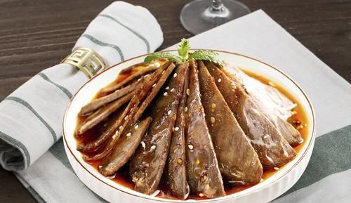 做酱牛肉时多加一种料，做出来的牛肉软烂不塞牙，孩子抢着吃
