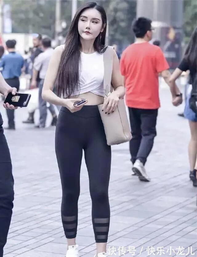 搭配 打底裤穿出青春气质,增添时尚色彩