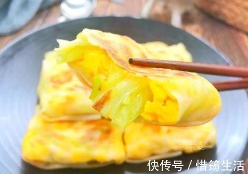 不用揉面，这菜做的饼真香，忍不住吃光了一大盘！