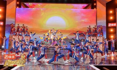 总导演透露：2021年央视春晚选歌“从阳台上来”