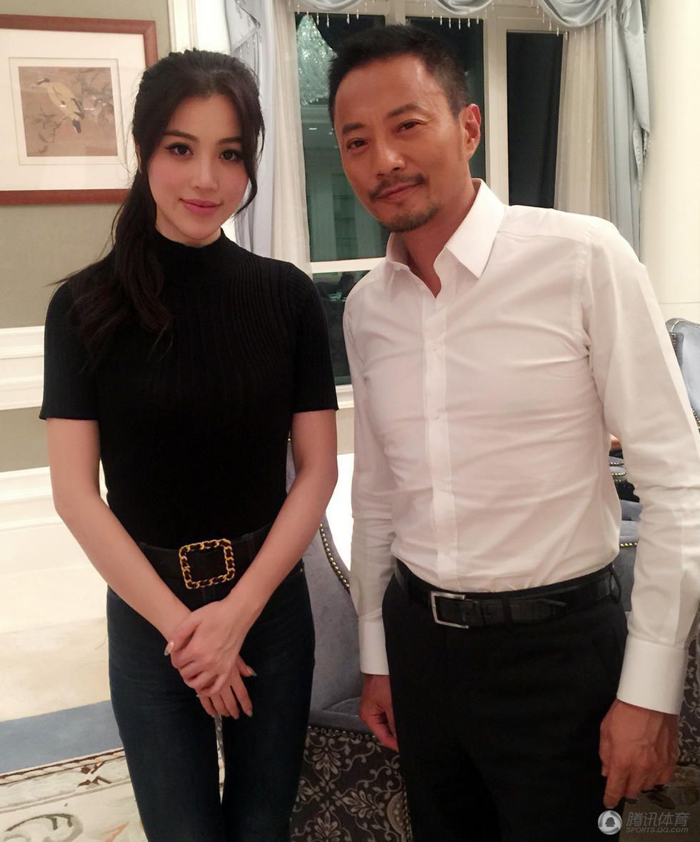 紧身衣|刘翔前女友素颜好漂亮,大长腿也很抢镜,但气质真不如吴莎清纯!