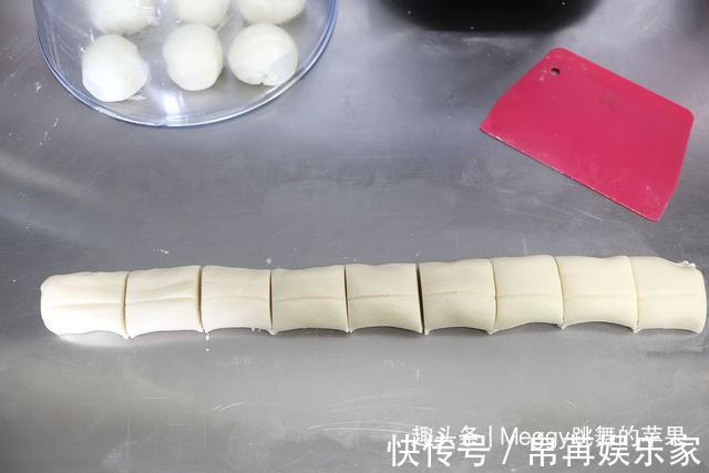 倍儿香的苏式鲜肉月饼，大口吃肉真过瘾，简单几步让酥皮轻薄如雪