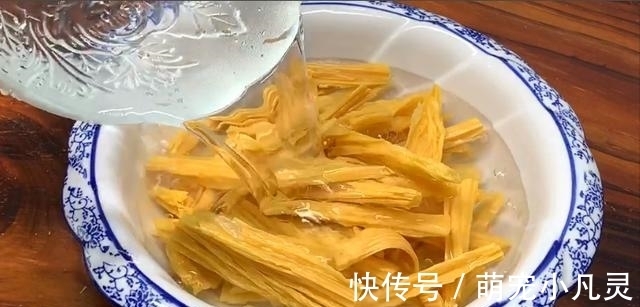 腐竹|春天泡腐竹,不要放水里就泡,学会饭店的方法,不夹生,时间短