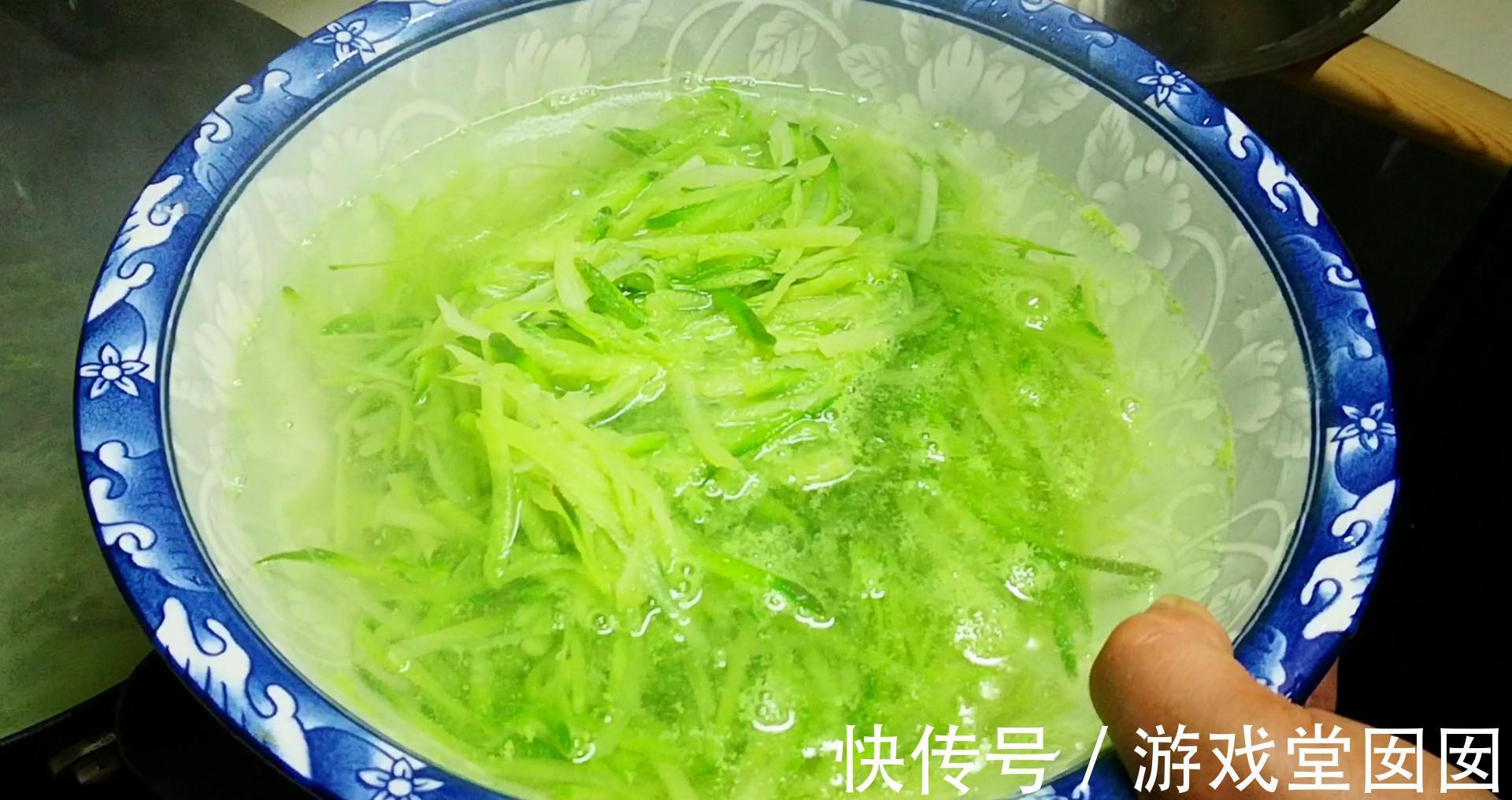 牛肉饺子最好吃做法，鲜香十足不油腻，汤汁饱满超好吃，太香了！