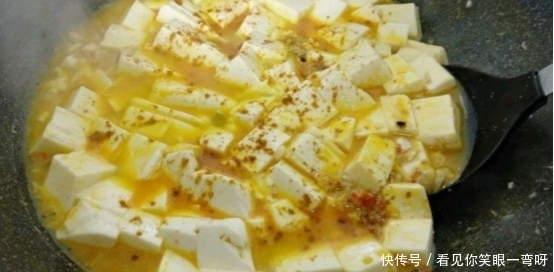 制作|蟹黄豆腐这道菜该如何制作?有什么诀窍吗?