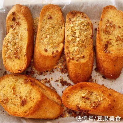 黄油|十分钟搞定一道蒜香黄油烤土司！就它最下饭