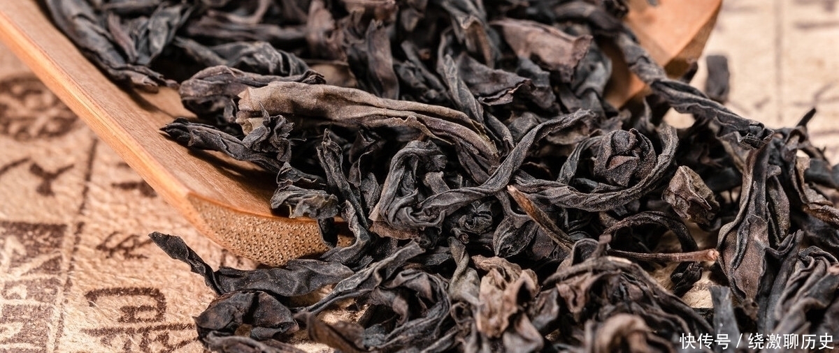 乌龙茶|大红袍长得这么像红茶，为什么不是红茶？大红袍与红茶有何不同？
