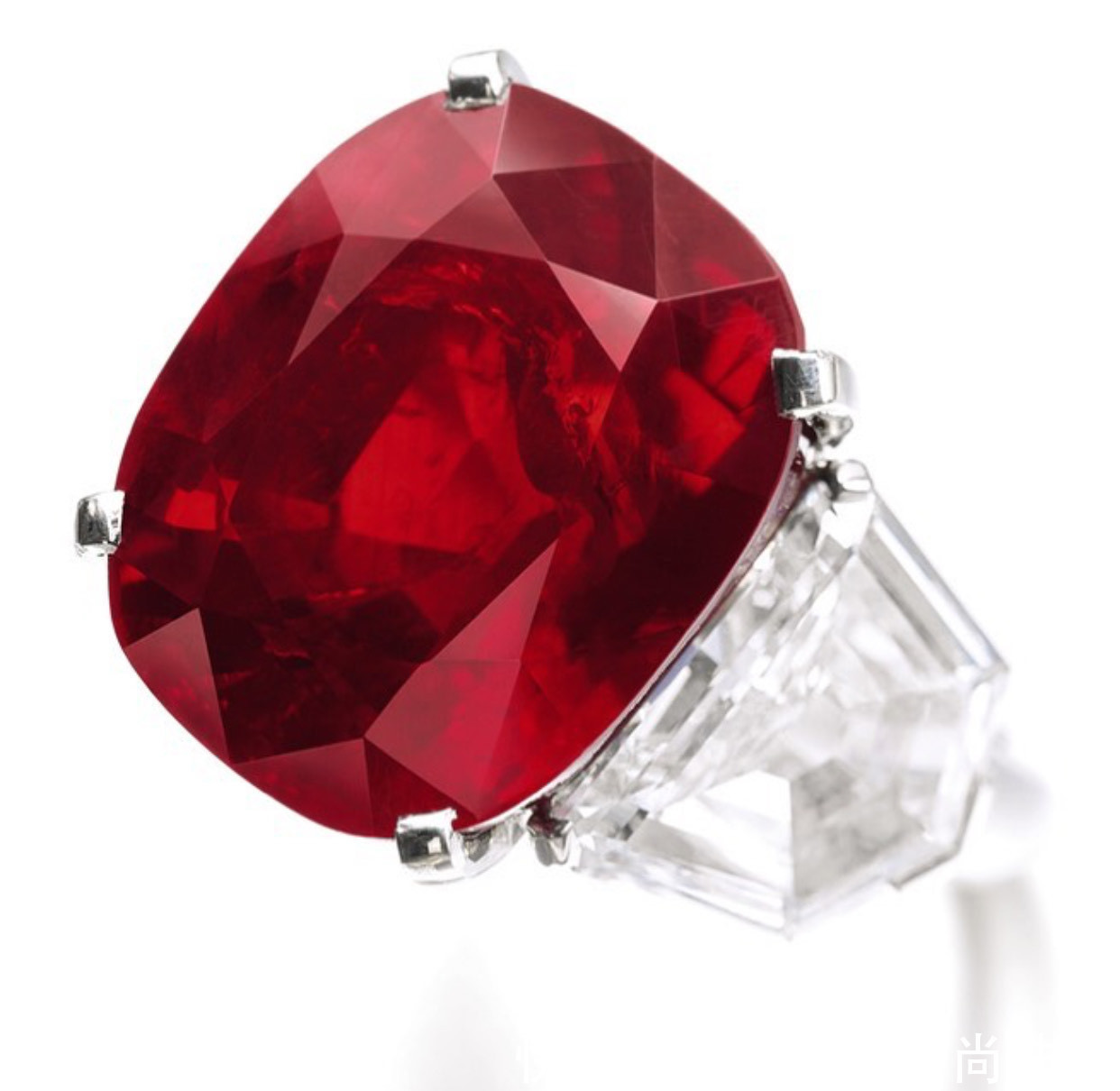 世界纪录|3000万美元的红宝石,创下拍卖世界纪录,克拉价高达100多万美元