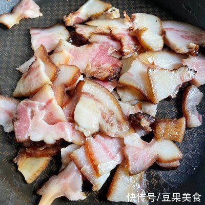 #我心中的冬日限定#腊猪头肉炒蒜苗豆干