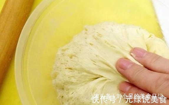 不放水,不用擀,鸡蛋,牛奶就能做出酥脆的油条,全家老少都爱