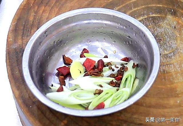 做法|肉丸子好吃有诀窍，厨师长教你饭店秘制做法，香糯Q弹，久煮不散