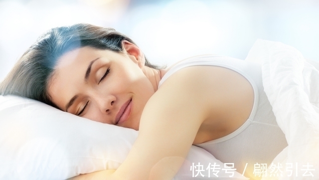 产品 女生应该如何保养皮肤?9个常见的护肤误区,第1条很多人在犯