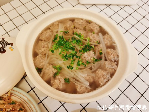 难道|闺蜜来家里做客,还自带下饭菜,难道我做的菜不香吗你们瞧瞧