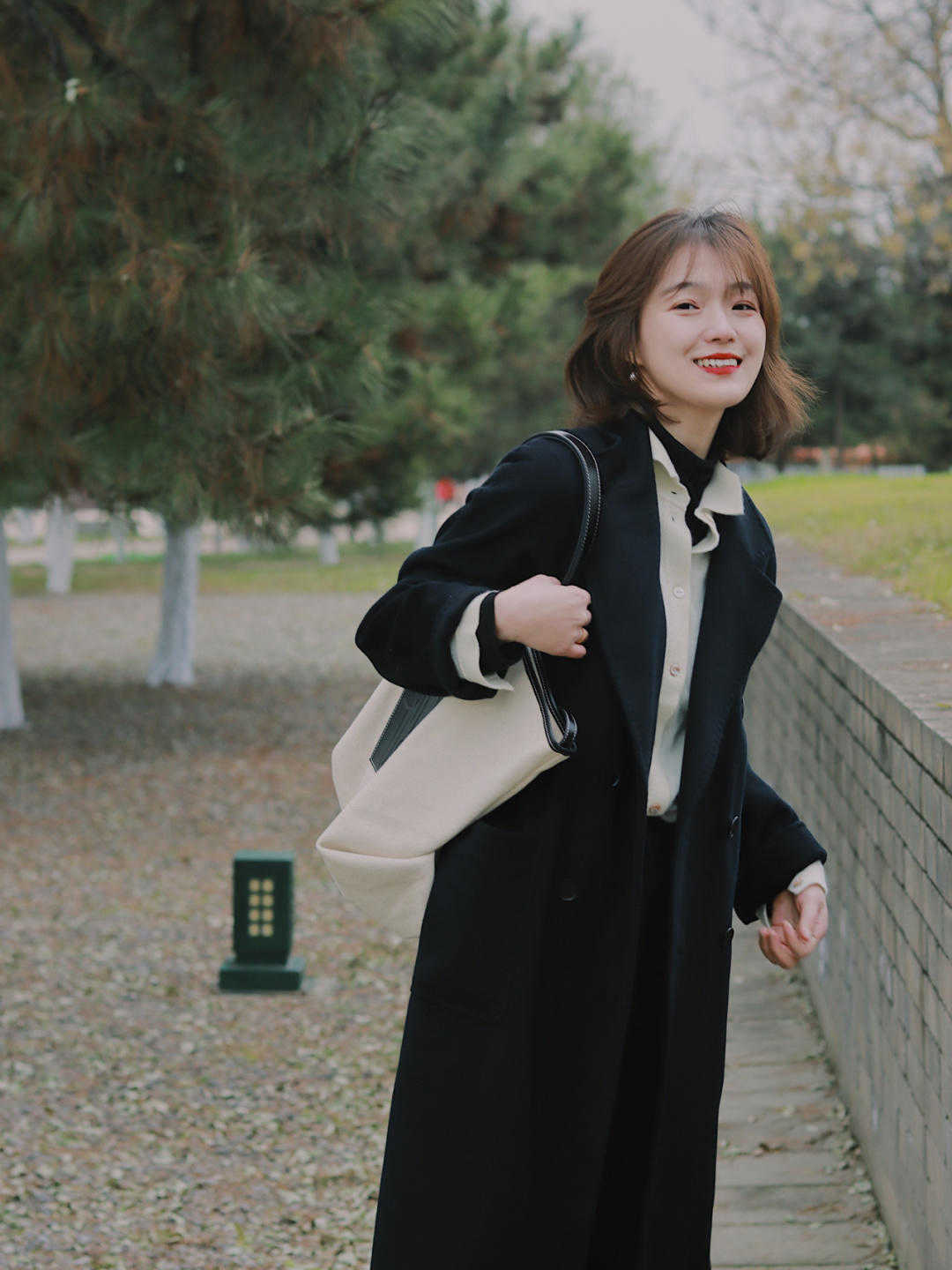 膝盖|初冬的正确打开方式,大衣+靴子才是王炸组合,简直太保暖