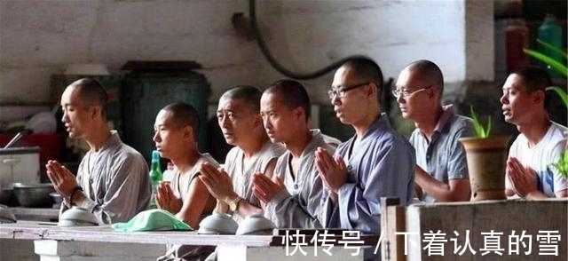 寺庙!30名研究生放弃百万年薪,组团出家当和尚,如今现状如何?