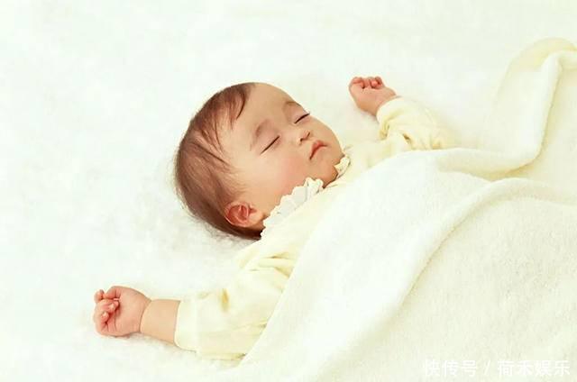 孩子穿|天气再冷也不能让宝宝这么睡,不舒服还容易着凉,难怪孩子总生病