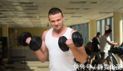 睾温|再忙也要做深蹲每天深蹲100个,促睾温肾,比“印度深蹲”要好