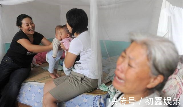 关键期|孩子从小跟谁睡,长大就和谁亲吗?专家:错过关键期努力也徒劳