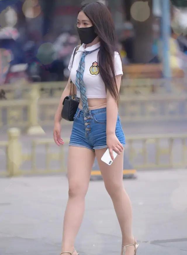 短裤|什么腿型适合短裤？里面学问很大，一个穿搭细节可以扭转劣势！
