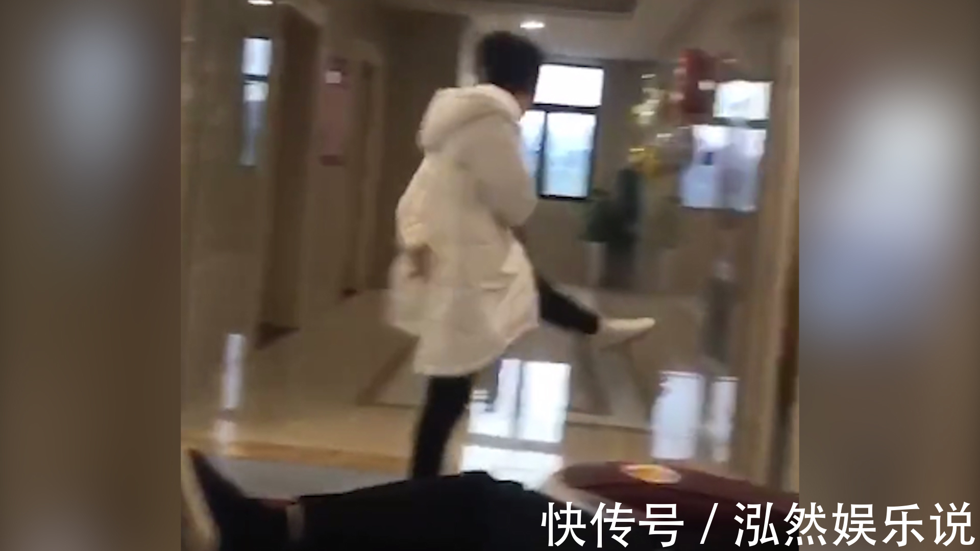 爸爸|产房外的宝爸得知出生的是女儿,直接“自嗨”,护士看着忍不住笑