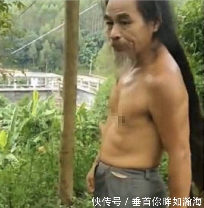 理发|男子30年不洗头不理发，一身全是虱子，被人们称之为野人