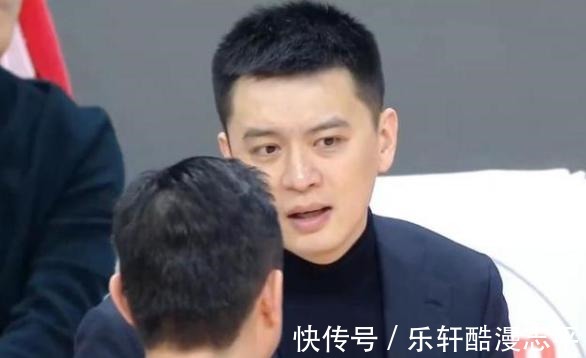 韩德君|严惩胡明轩!赵继伟、郭艾伦被垫脚,韩德君更是被恶意肘击!