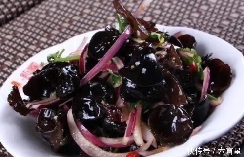 贫血|洋葱和此物一起炒，不贫血了，大肚子平了，皮肤细腻红润，显年轻