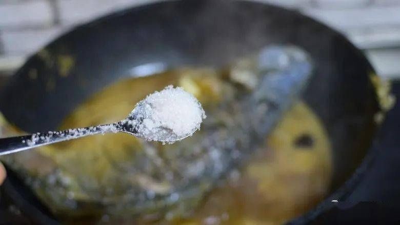 9道炖鱼的做法，冬日来一锅，吃完全身暖暖的！