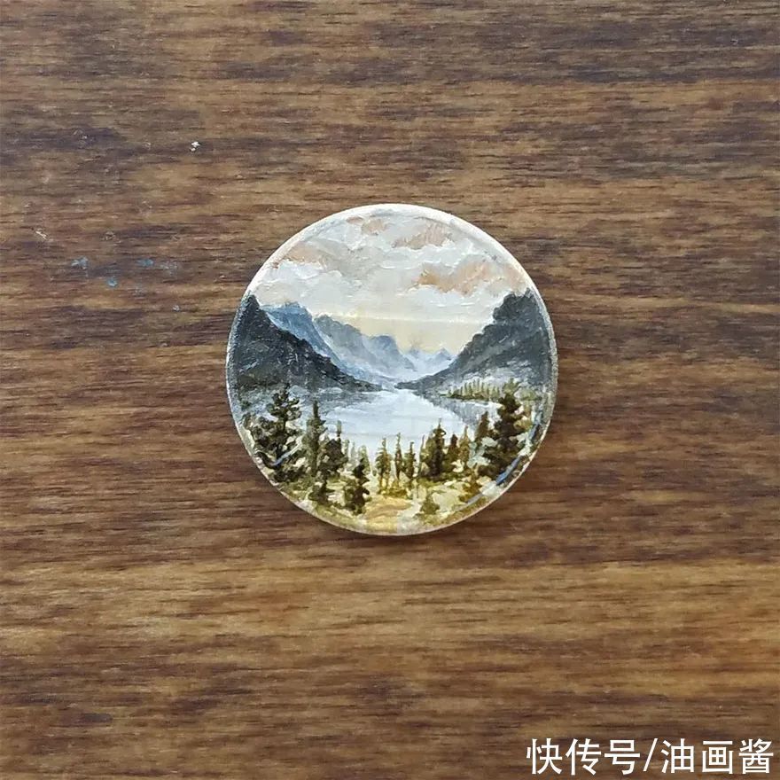 小画&她在硬币上画画,满满的都是细节,网友直呼爱了爱了