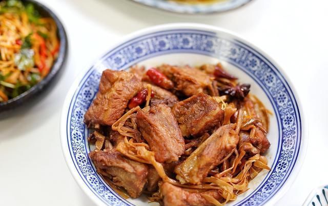 小姑子来蹭饭,花费60元做了这5道菜,吃完却说再也不来