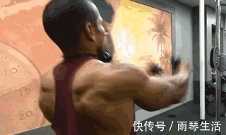 动作|绳索面拉,你到底拉向眼睛还是嘴巴练背还是练三角肌