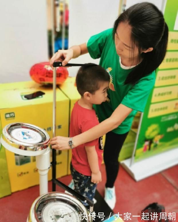 小李|新版“儿童身高标准”出炉,6岁前男女差距不大,16岁差距10厘米